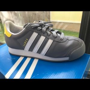 Women’s Adidas Grey and Yellow Samoas Size 5.5